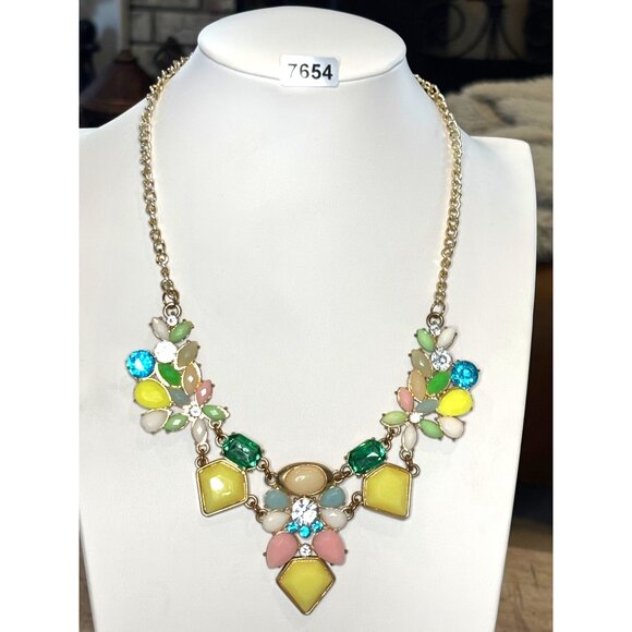 Betsey Johnson Multi Shaped Crystal Flower Garden Gold Necklace - Picture 7 of 8